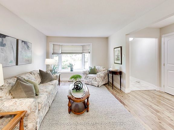 4th image of 251 Chalfield Ln