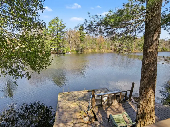 602 W Fruitvale Rd, Montague, MI 49437