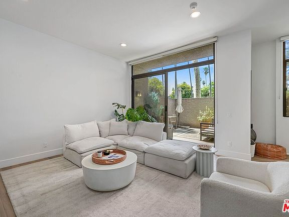 5th image of 484 E California Blvd APT 13