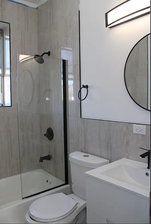 3660 W Grenshaw St Apt 3 — Photo 3