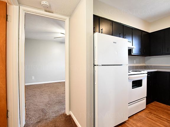 3rd image of 1601 Gagel Ave APT 15