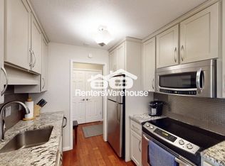 4380 Brookside Ct APT 107, Edina, MN 55436