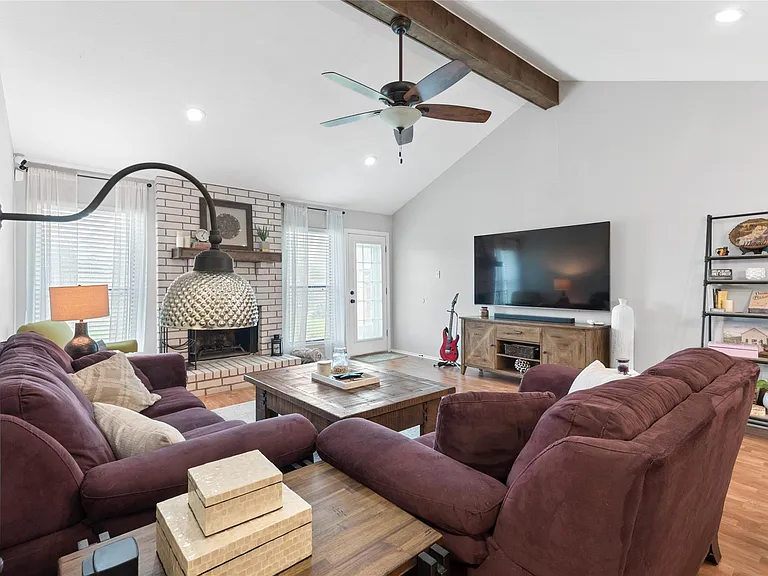 105 Sweetgum St — Photo 10