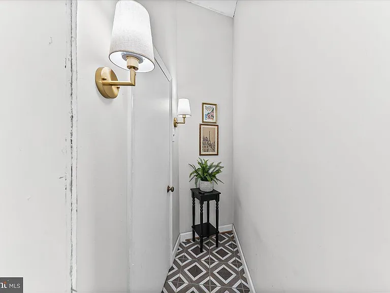 3517 Indian Queen Ln — Photo 10