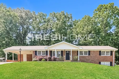 2141 Sandlewood Ln Photo 1