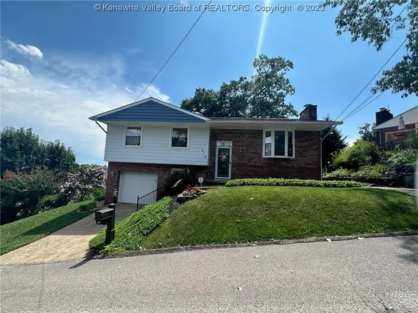 818 Beaumont Rd, Charleston, WV 25314