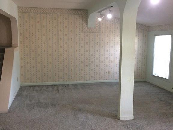 3rd image of 225 Sherman Ave