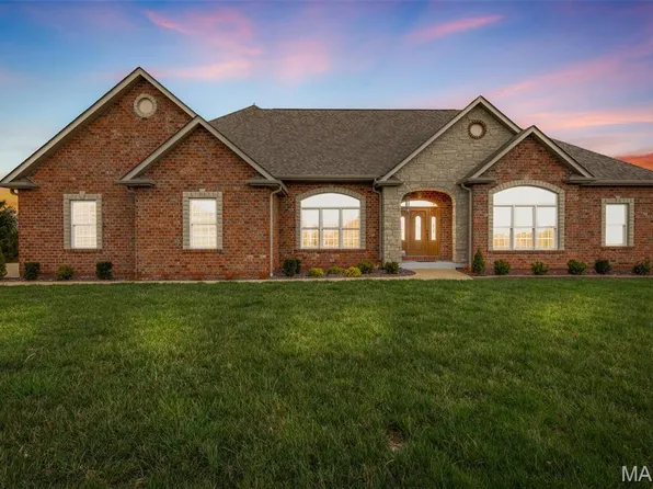 912 Wellington Rdg, Festus, MO 63028