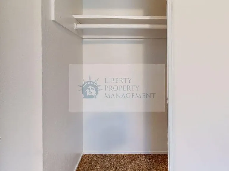 963 E H St #13 — Photo 9