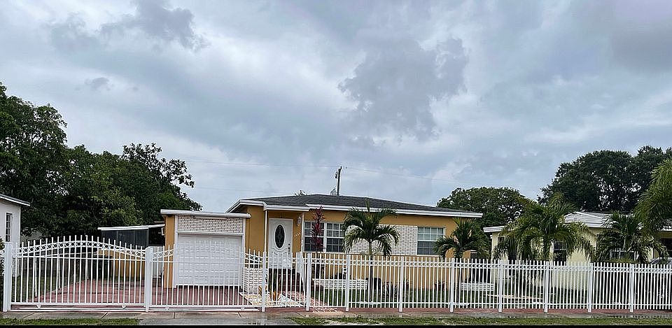 2nd image of 1555 NW 123rd St