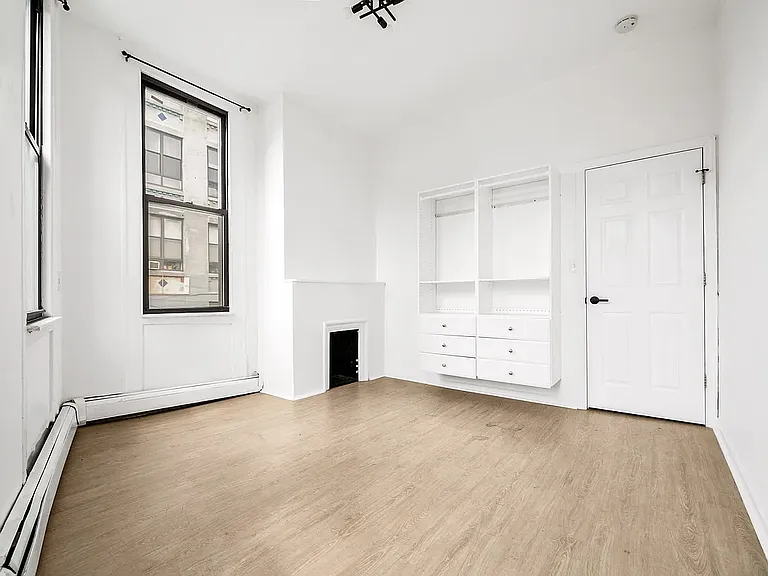 4 Stanwix St #3R — Photo 4