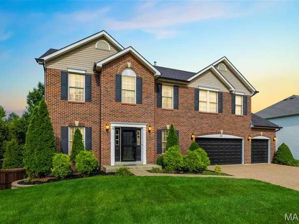 407 English Manor Dr, Wentzville, MO 63385
