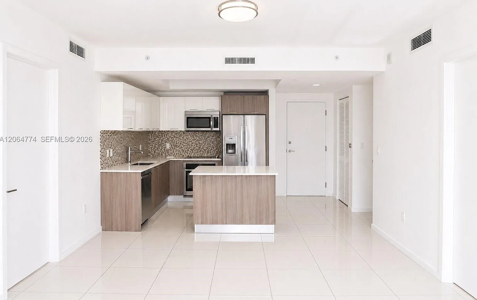 5252 Paseo Condo — Photo 2