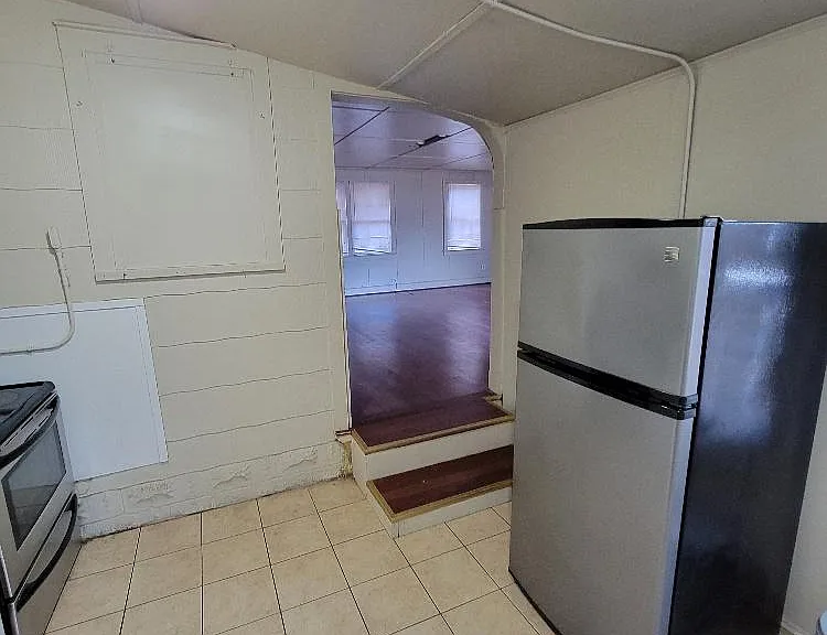 365 Savannah Ave #2 — Photo 4