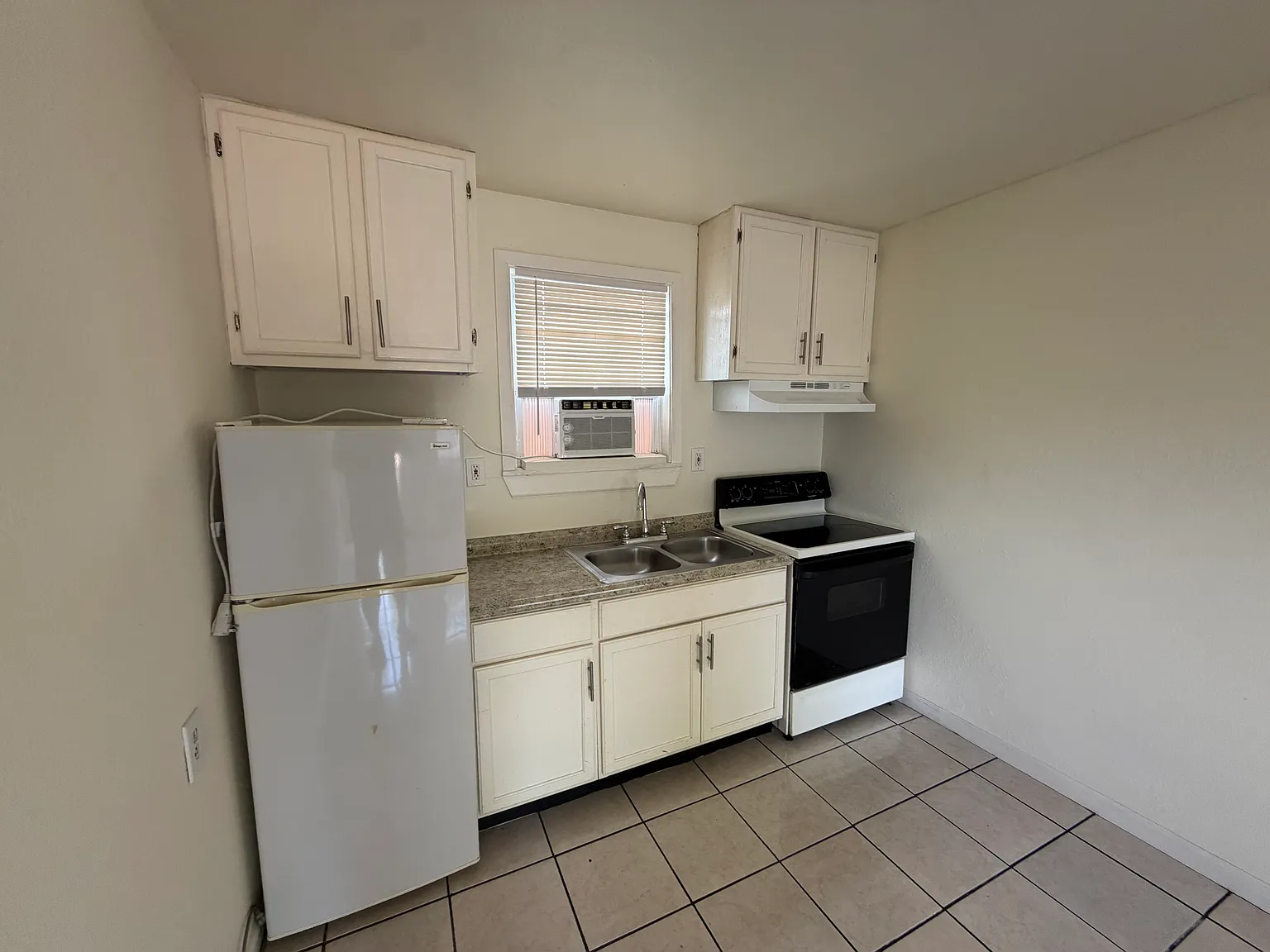 1 bed, 210 sqft, $850 — Photo 4