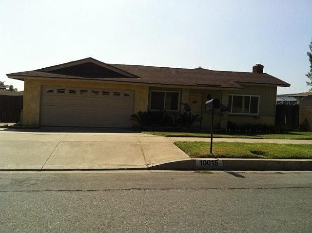 1st image of 10015 Victoria St