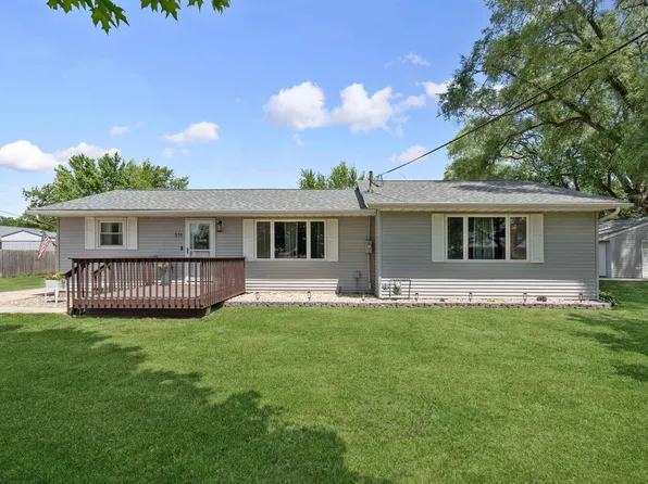 511 E Cedar St, Quasqueton, IA 52326