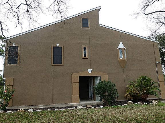 3rd image of 632 Shadylawn St