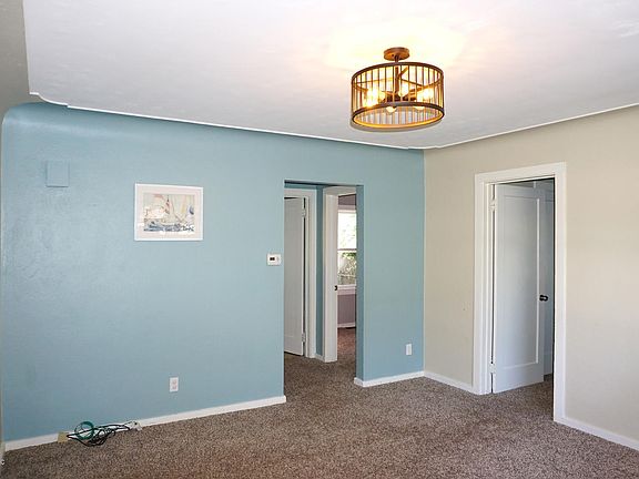 5th image of 2828 Foster Ave NE