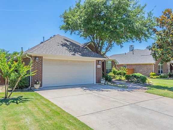 2nd image of 1521 Wildflower Ln