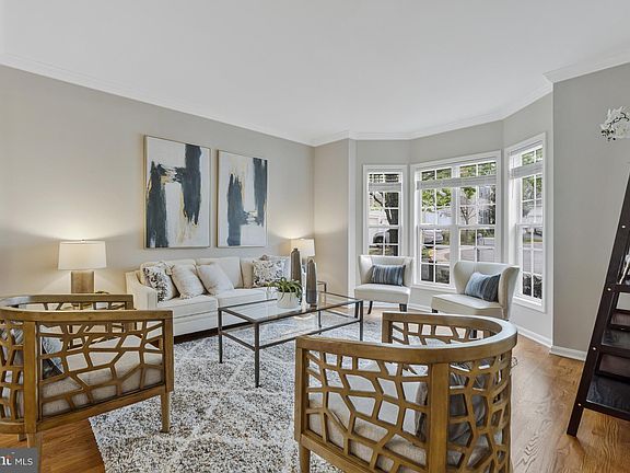 3rd image of 1003 Stanton Park Ct