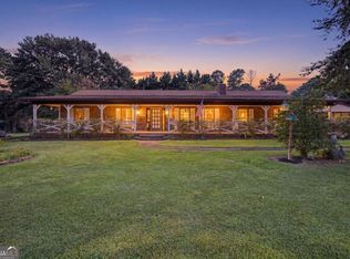 6198 N Summers Cir, Douglasville, GA 30135