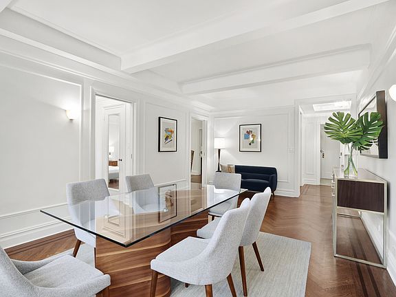 3rd image of 310 W 72nd St #6CD
