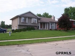502 E Douglas St, Elkhorn, NE 68022