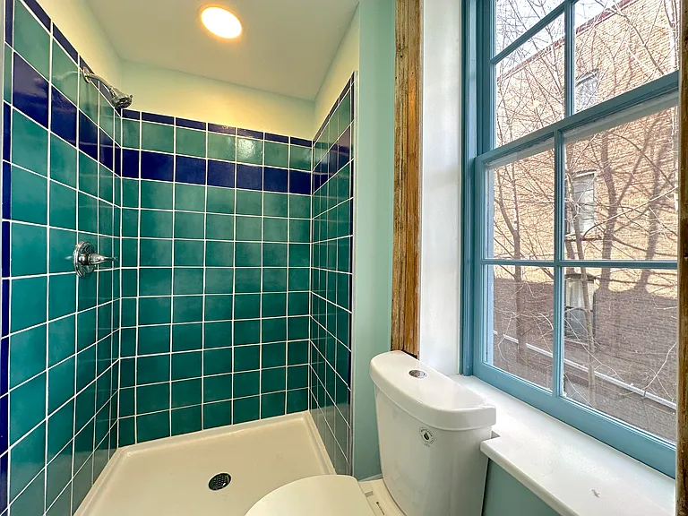 152 3rd St #3 — Photo 5