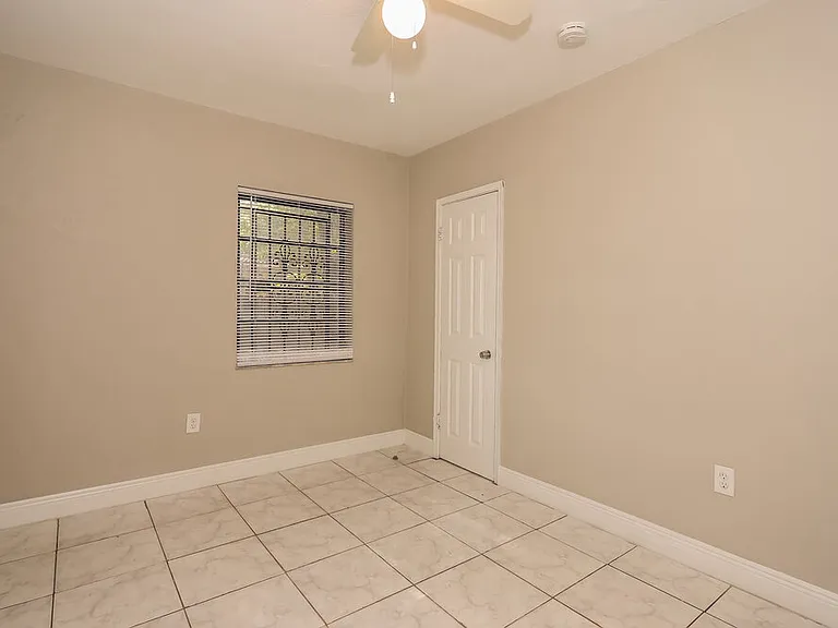 15420 NW 27th Pl — Photo 15