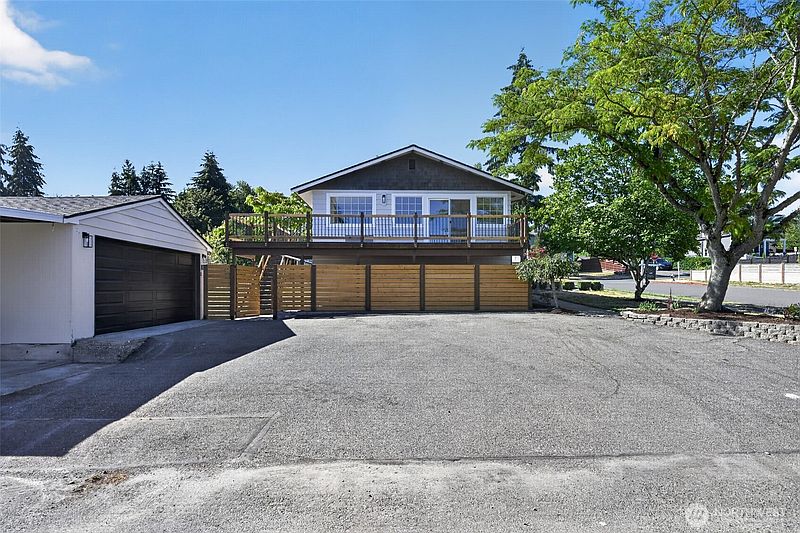 3rd image of 4901 N Winnifred Street