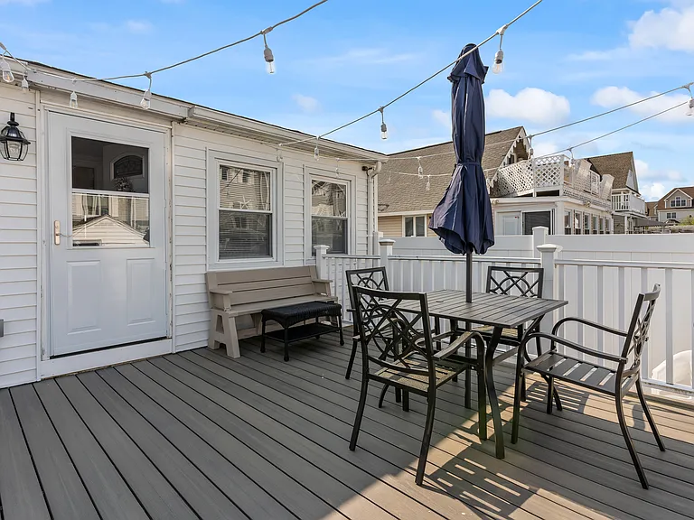 12 Harris Ave — Photo 31