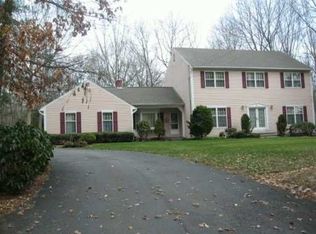 750 Laten Knight Rd, Cranston, RI 02921