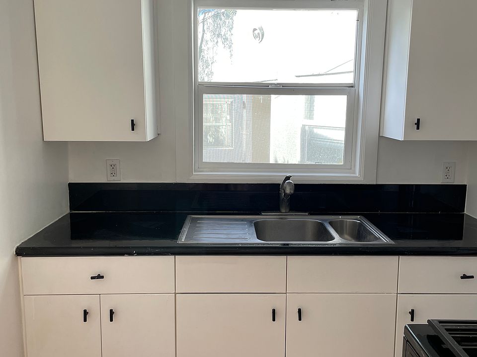 1st image of 3278-84 Casitas Ave #3284
