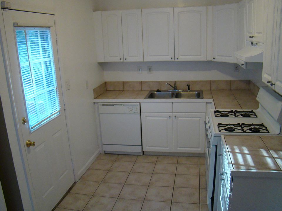 2nd image of 8255 Gygax Rd