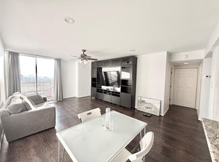 2016 Main St APT 1914, Houston, TX 77002