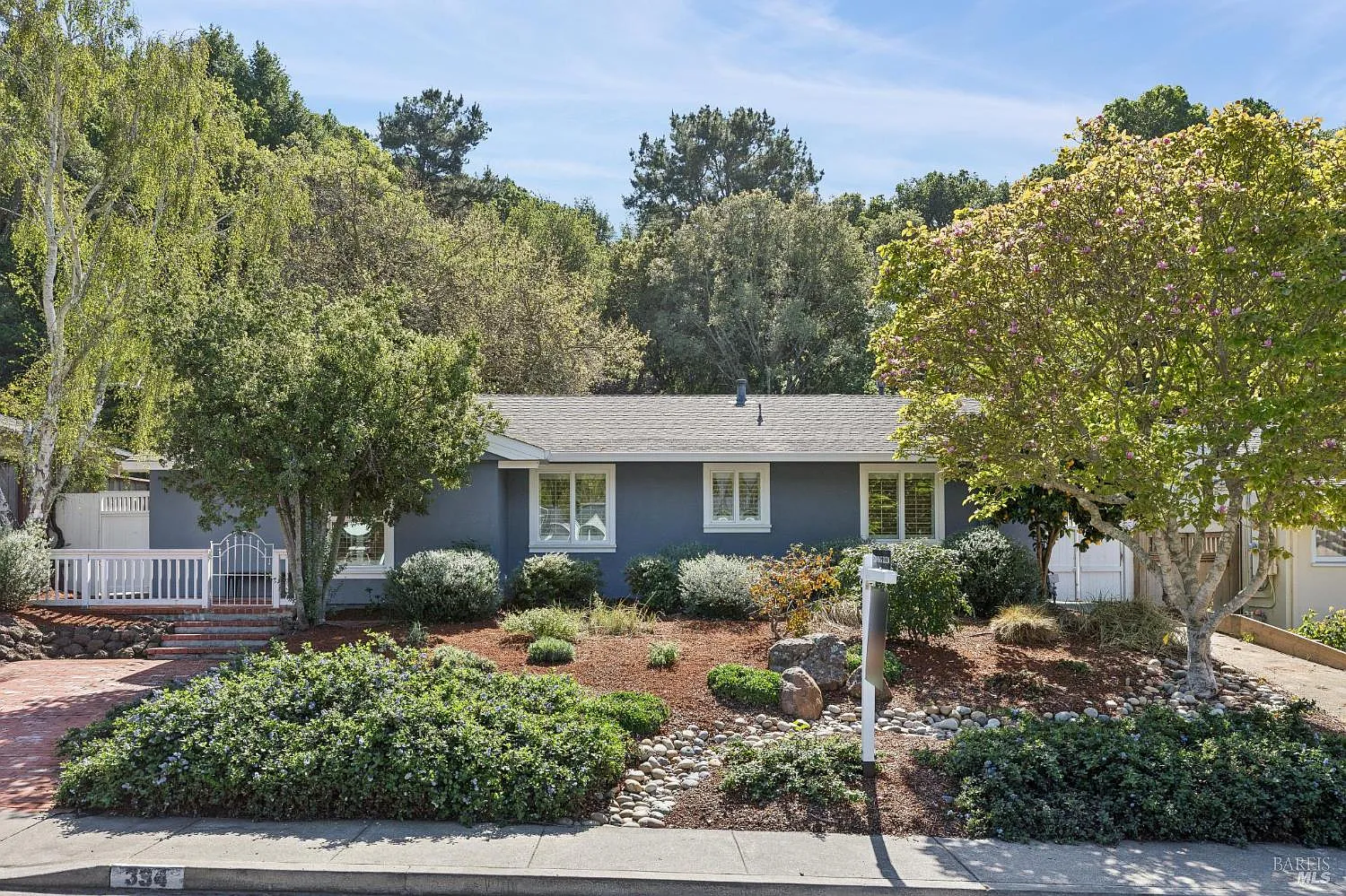 334 Karen Way photo 1
