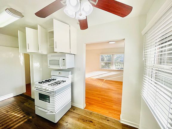 5th image of 9128 National Blvd #120-08