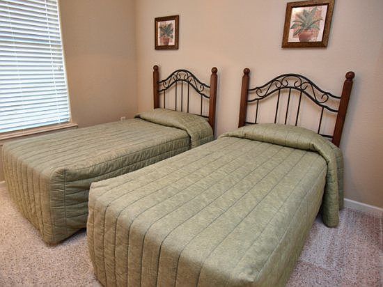 BP4C902-636-twin--bedroom-2