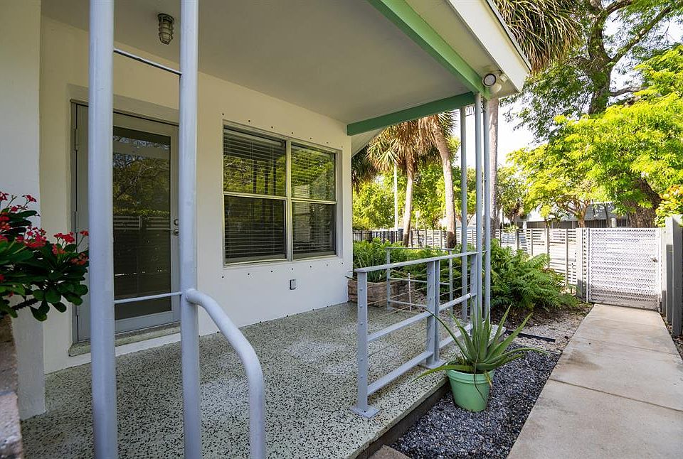 1st image of 925 Bay Dr Unit 7-925-7