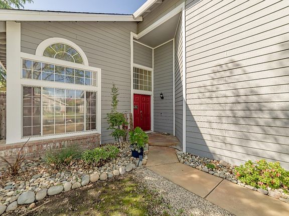 3rd image of 3750 Pine Hollow Way