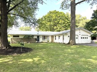 1608 W Lakeview Dr, Marion, IN 46953