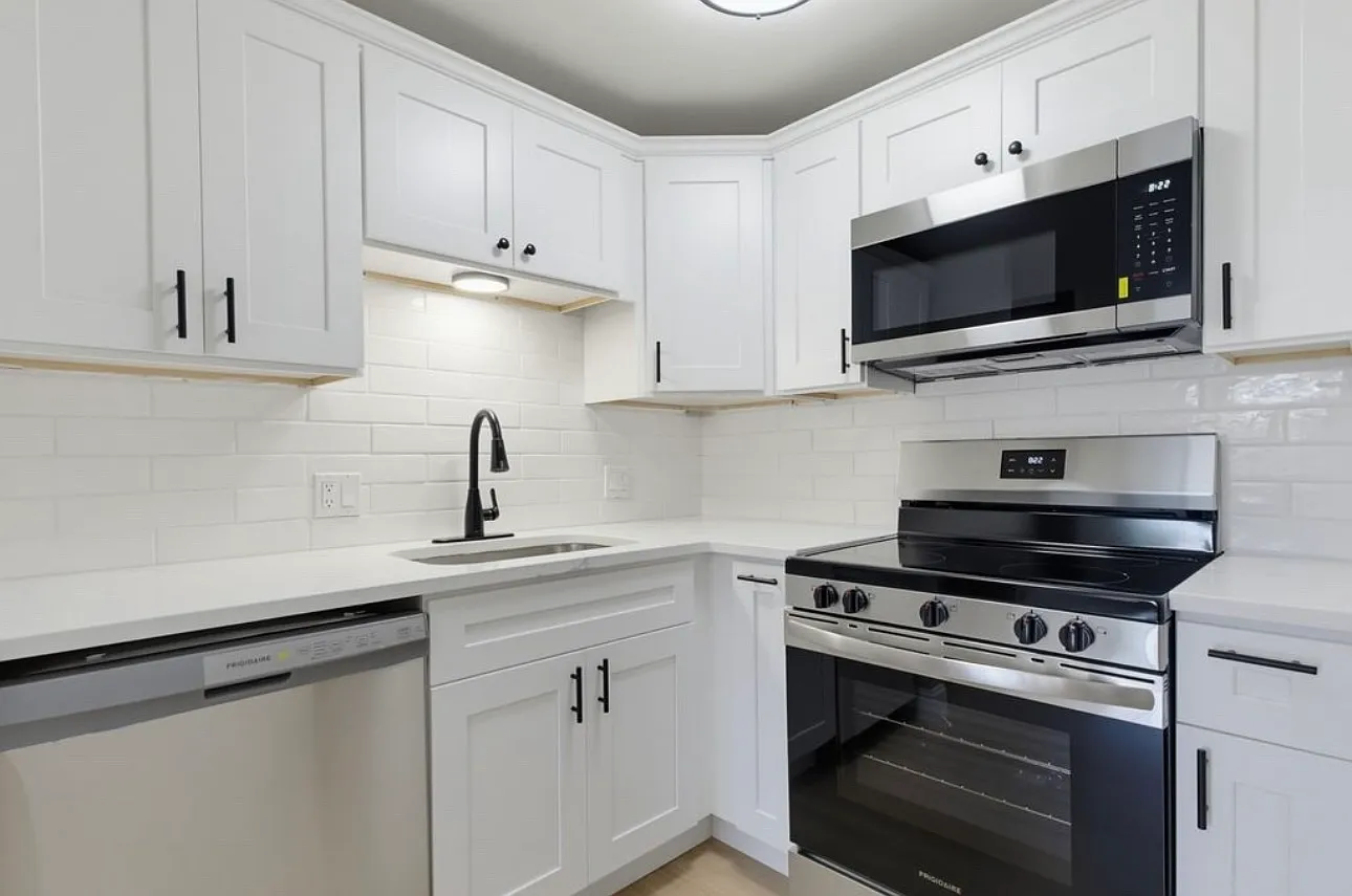 2 bed, 805 sqft, $2,200 — Photo 4