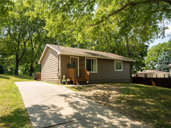 2920 E 27th St, Des Moines, IA 50317