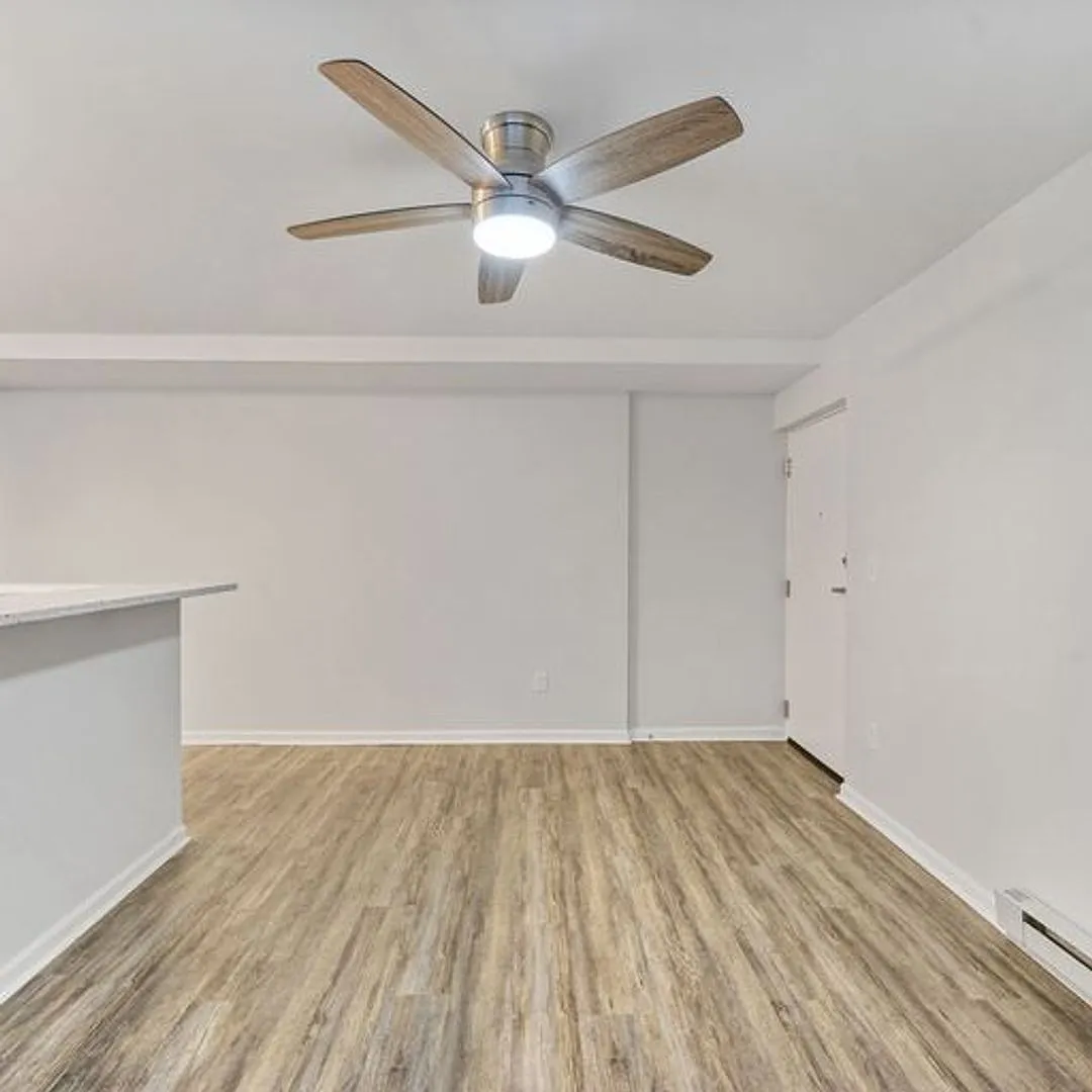 1 bed, 1.0 bath, $1,205 — Photo 4