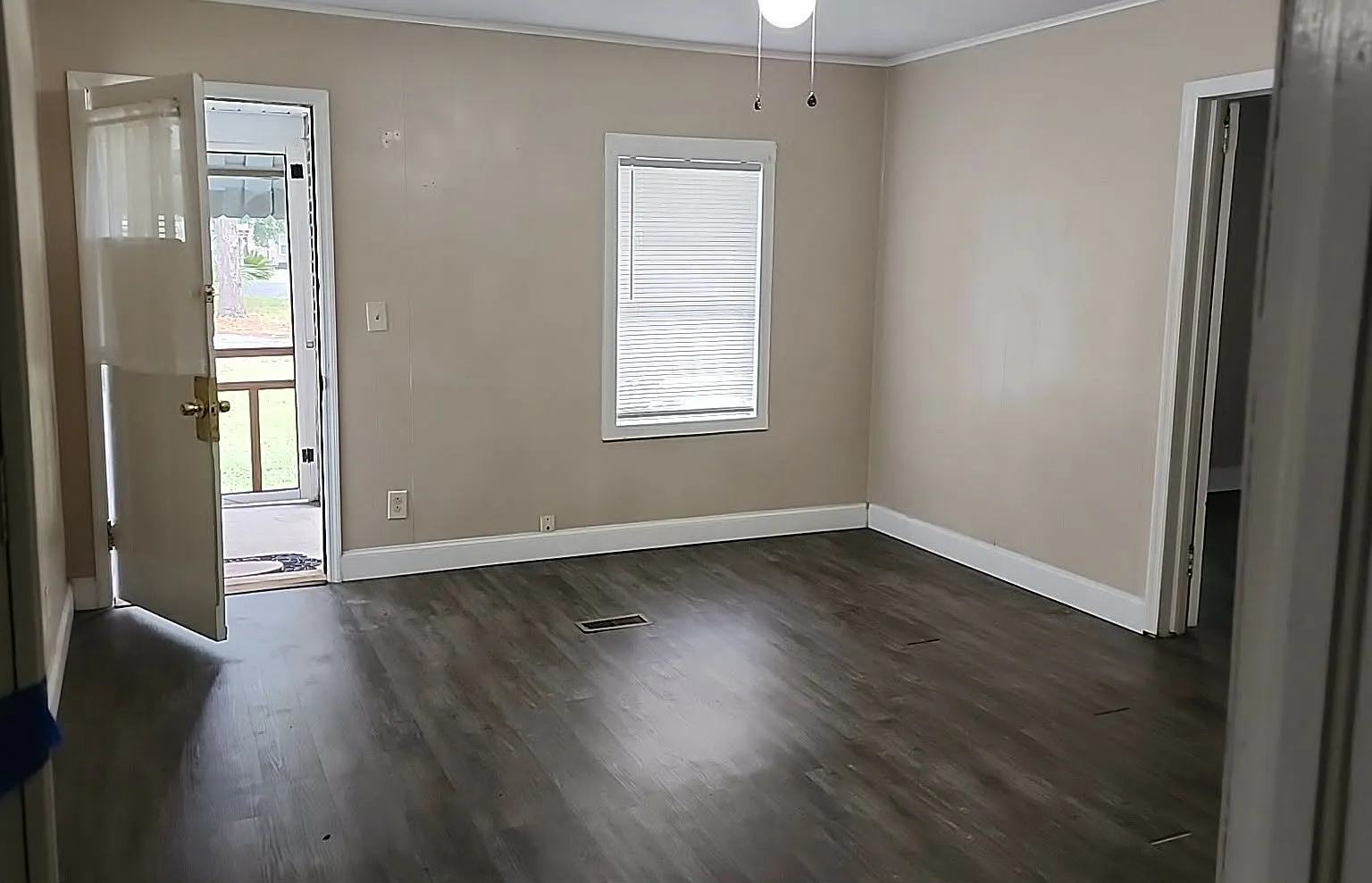 1 bed, $900 — Photo 2