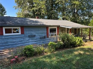 179 Eastview St, Hudson, NC 28638