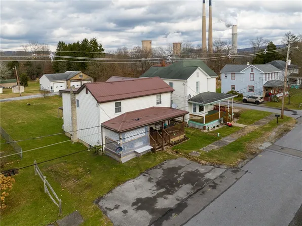 197 E 9th St, New Florence, PA 15944