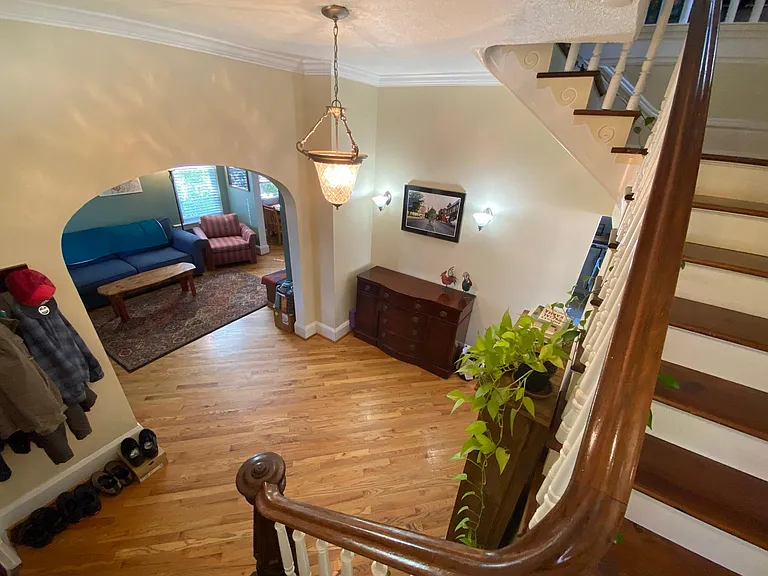 Huge ceiling heights!