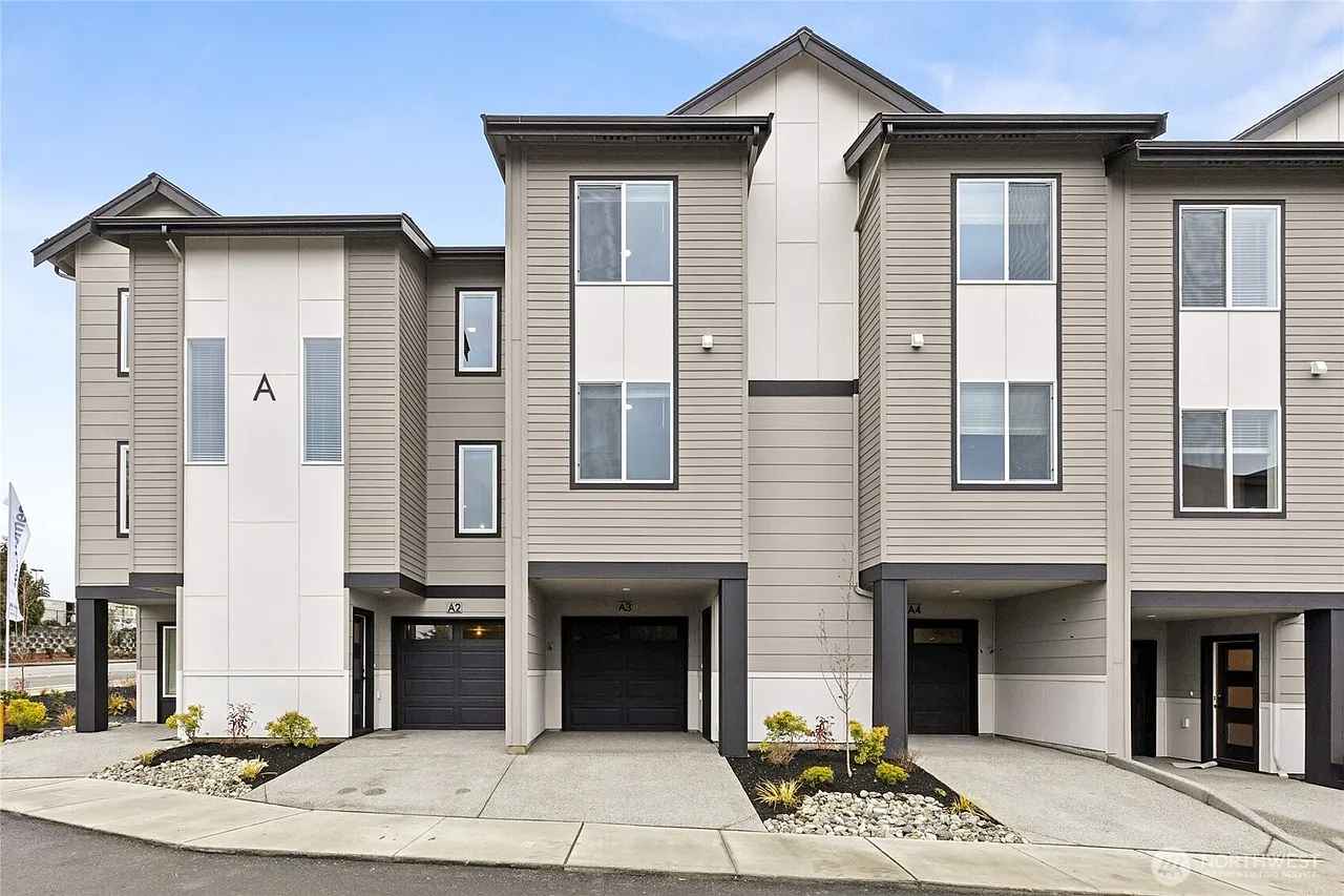 3 bed, 1965 sqft, $3,595 — Photo 1